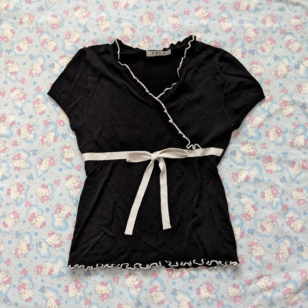 black shirt w/ white ruffles & bow | womens tops